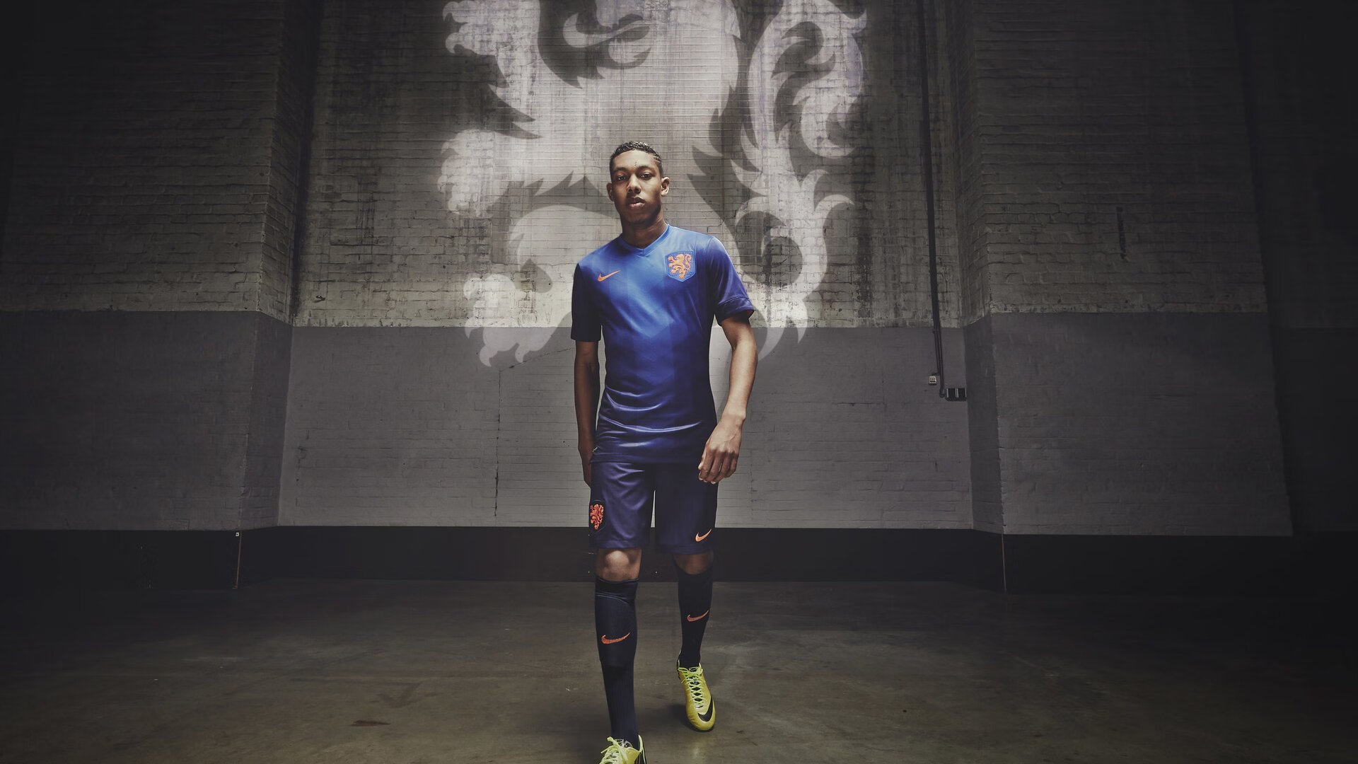 意甲裁判判罚标准争议，意甲最爱出黄牌的主裁判